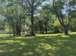 1114 S Cedar St, Nevada, MO 64772