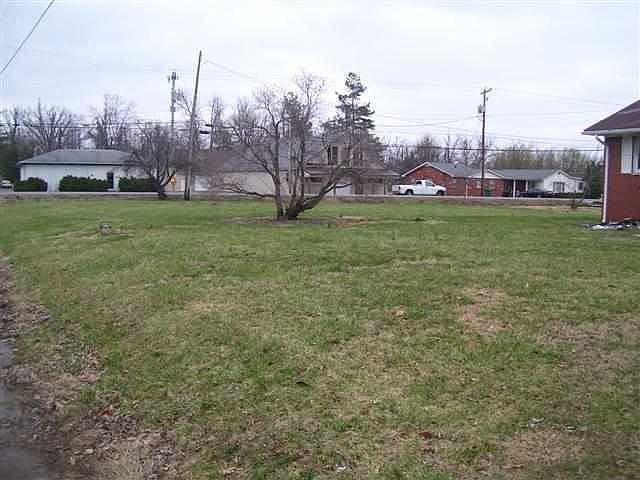2nd image of 104 Summit Dr