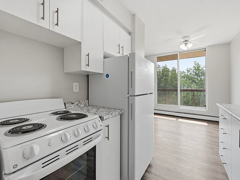 333 Quigley Rd — Photo 1