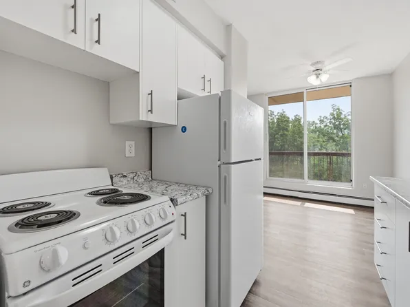South Valley Apartments, 333 Quigley Rd, Hamilton, ON L8K 6E8