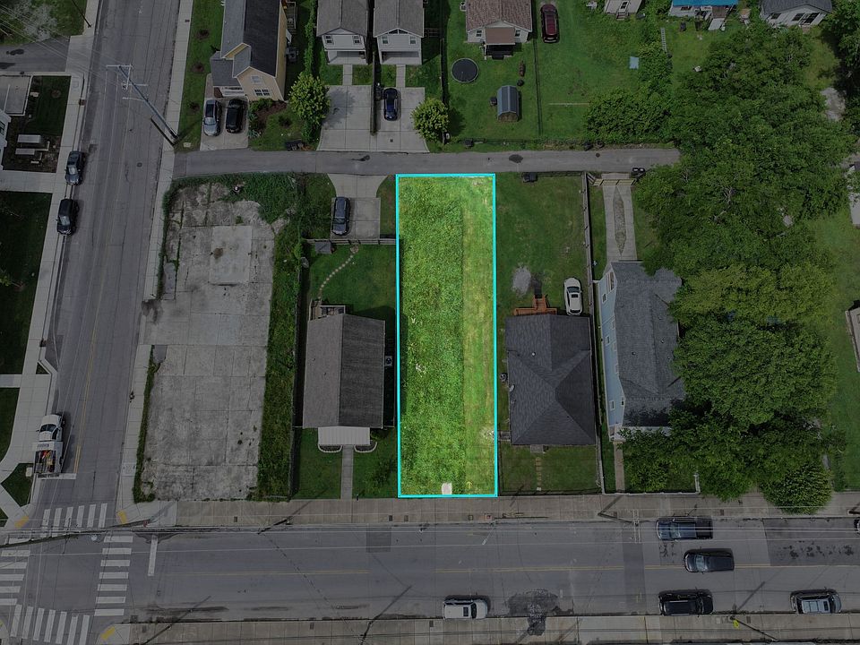 2nd image of 2005 9th Ave N