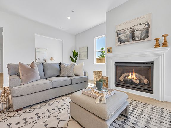 3rd image of 760 Lodge Way