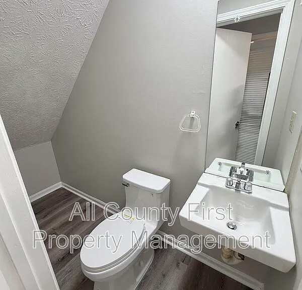734 S Candler St — Photo 9