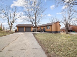 312 Coventry Rd, Le Sueur, MN 56058