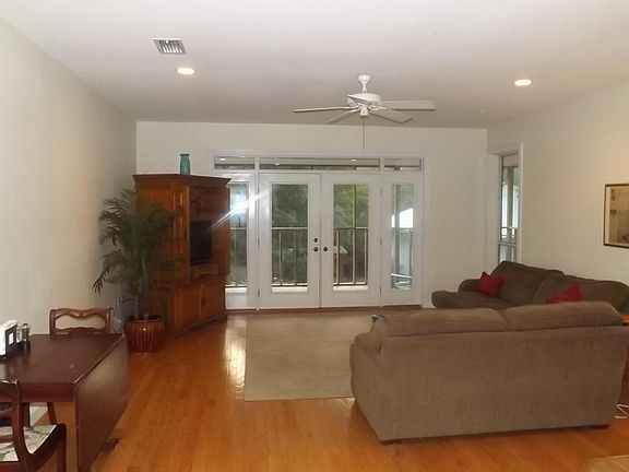 4th image of 2745 Avenida De Soto