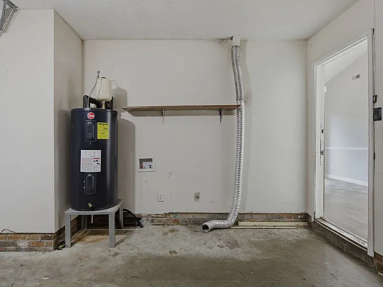 6984 Timberwood Dr — Photo 5