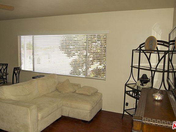 3rd image of 7853 Crenshaw Blvd