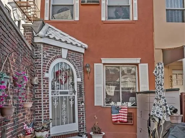 9315 Lafayette Walk, Brooklyn, NY 11209