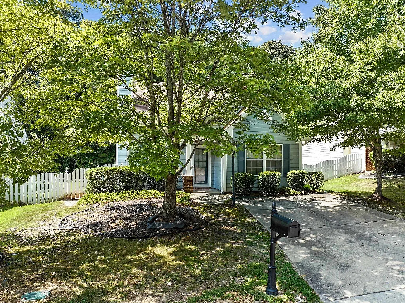2 bed, 1227 sqft, $1,865 — Photo 2