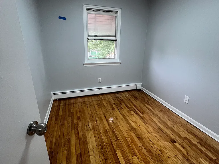 S 14th Ave — Photo 10