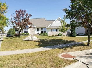 2600 Hunters Ridge Rd, Marion, IA 52302