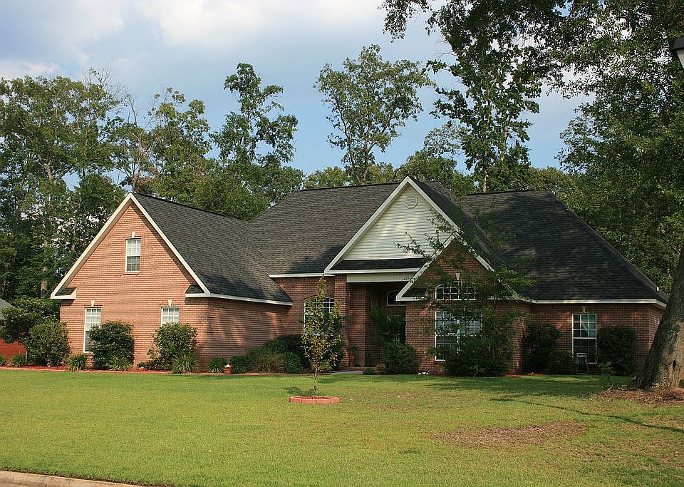 1st image of 210 Knob Hill Dr