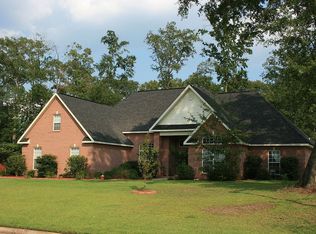 210 Knob Hill Dr, Warner Robins, GA