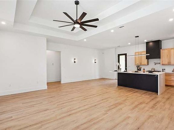 4th image of 5100 Gallier Dr