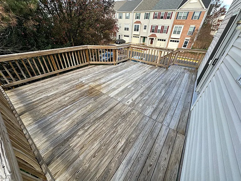Upper deck