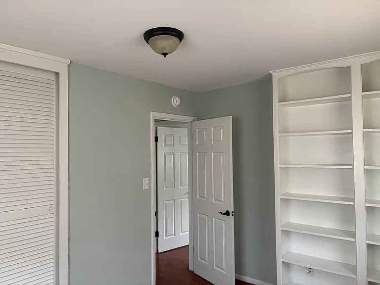 1 Burke Ave — Photo 10