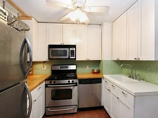 Sold by Corcoran | media 19