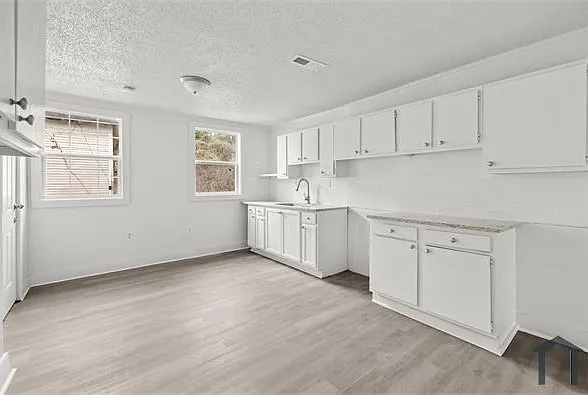 2712 24th St W — Photo 10