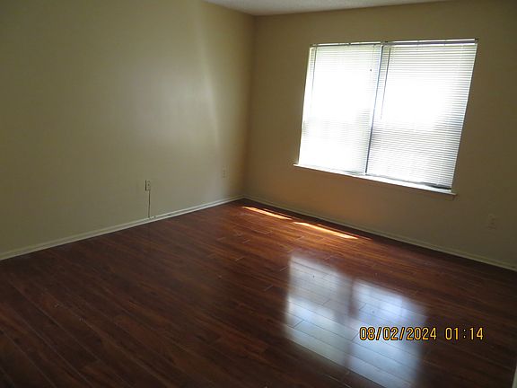 4th image of 19 Joyner Ct