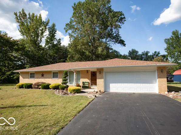 174 E Norris Hts, North Vernon, IN 47265