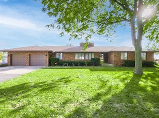 1850 Little Rock Rd, Plano, IL 60545