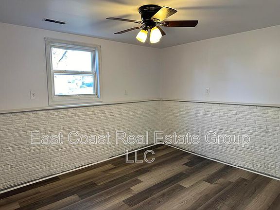 3rd image of 39 Park Dr