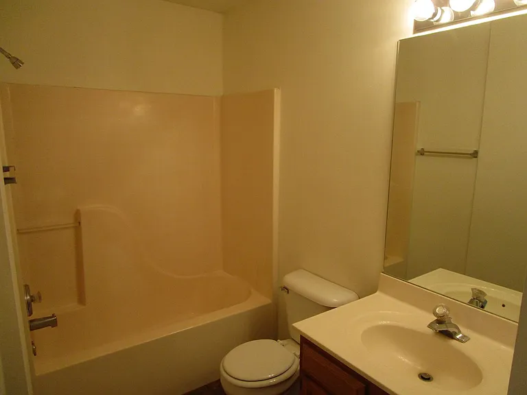 5013-5015 Betty Jean Way — Photo 12