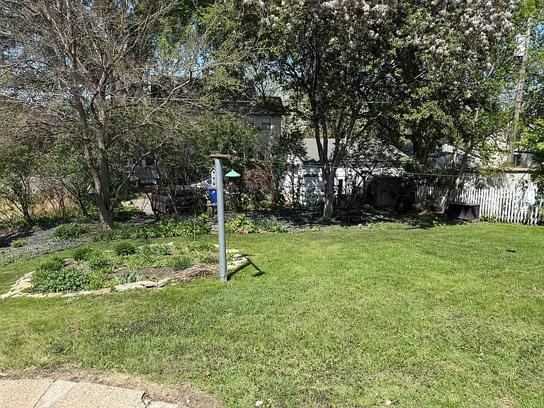 31 Winona Street W — Photo 12