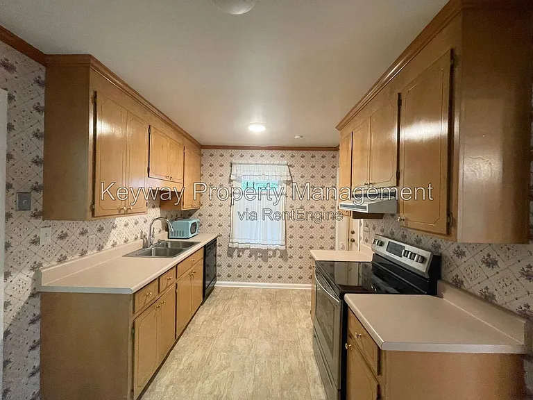 3401 Old Louisville Rd — Photo 4