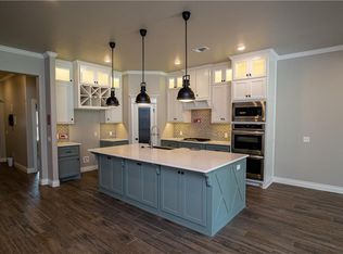 3209 Timber Shadows Ave, Norman, OK 73069