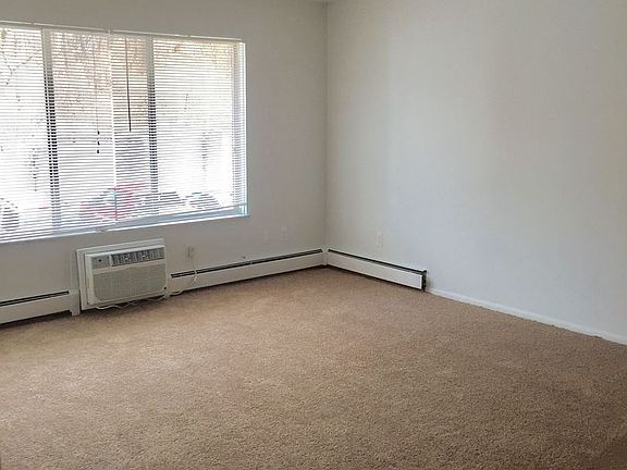 4th image of 1563 S Congress St APT 24