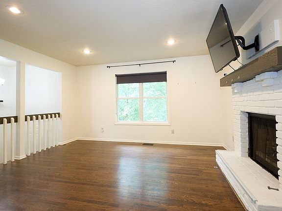 5th image of 5129 Ash St