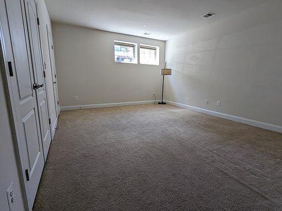 Large 17 x 13 living space