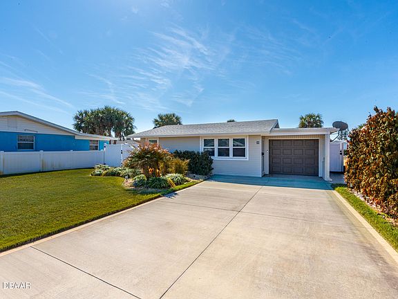 3rd image of 26 Palm Dr