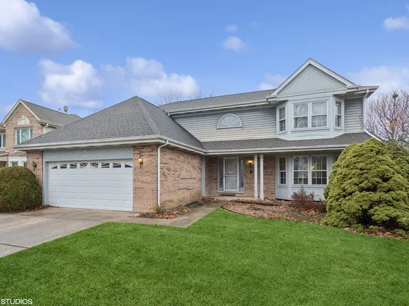 331 Orchard Ln, Bloomingdale, IL 60108