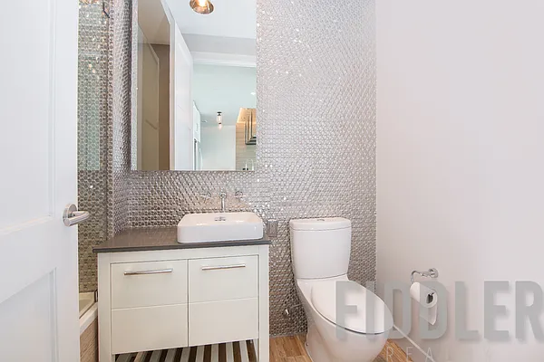 Rented by The KCI Group | media 90