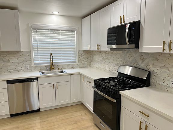 3rd image of 22490 Palm Ave