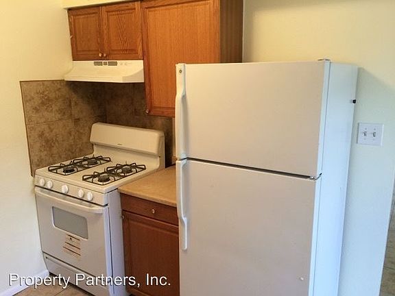 5th image of 505 Charleston St SE APT 4