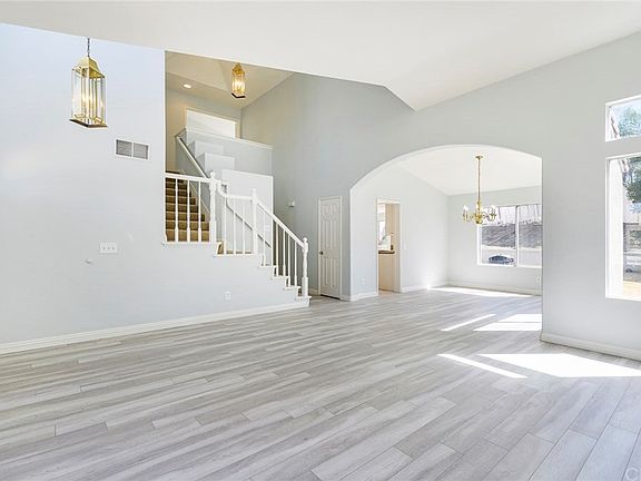 5th image of 16210 La Fortuna Ln