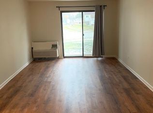 1091 Rodenburg Rd APT 202, Roselle, IL 60172