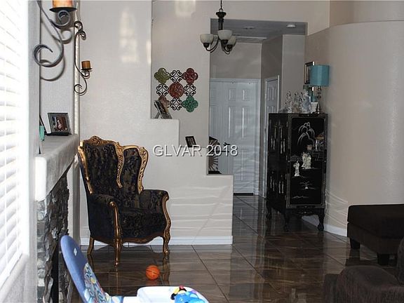 4th image of 1921 Warrenville St