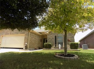 204 Brickyard Ln, Jarrell, TX 76537