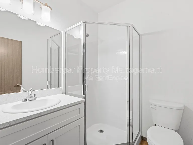 4th Ave Apartments — Photo 21
