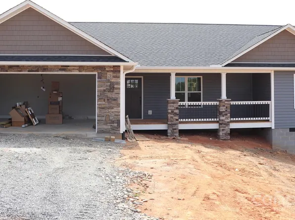 760 Morlin Acres Dr, Marshall, NC 28753