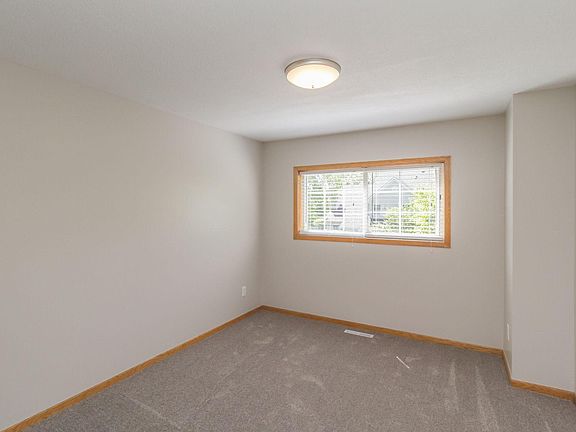 Large 2nd bedroom