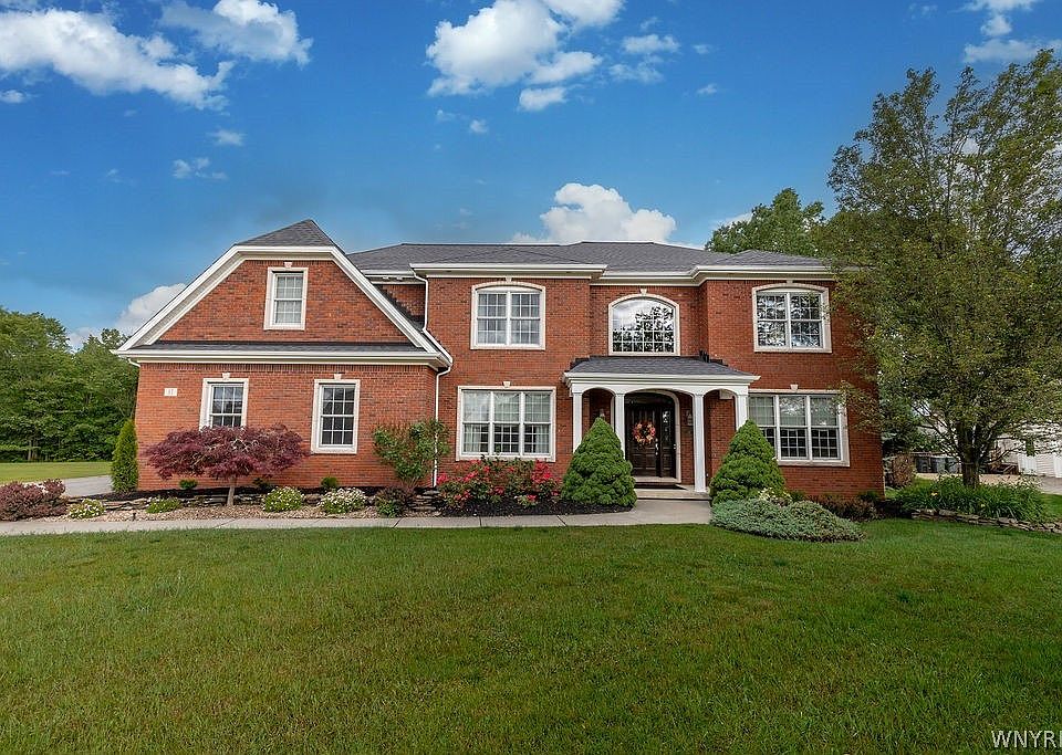 1st image of 81 Hidden Oaks Ct