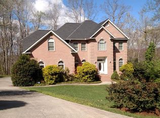 113 William Ln, Oak Ridge, TN 37830