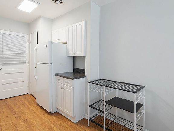 2nd image of 6532 N Mozart St #3R