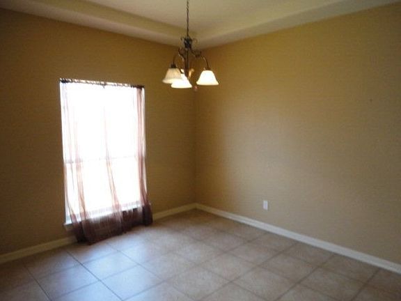 5th image of 3504 Flamingo Ave