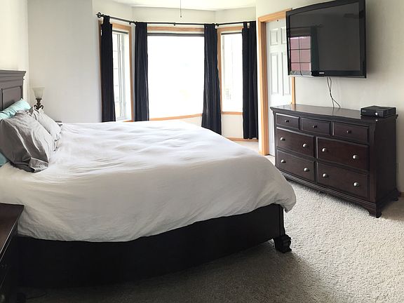 2nd floor Master bedroom